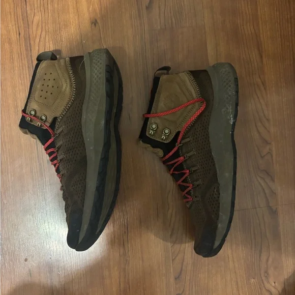 Timberland Men's Brown Boots with Red Laces - Picture 3 of 5